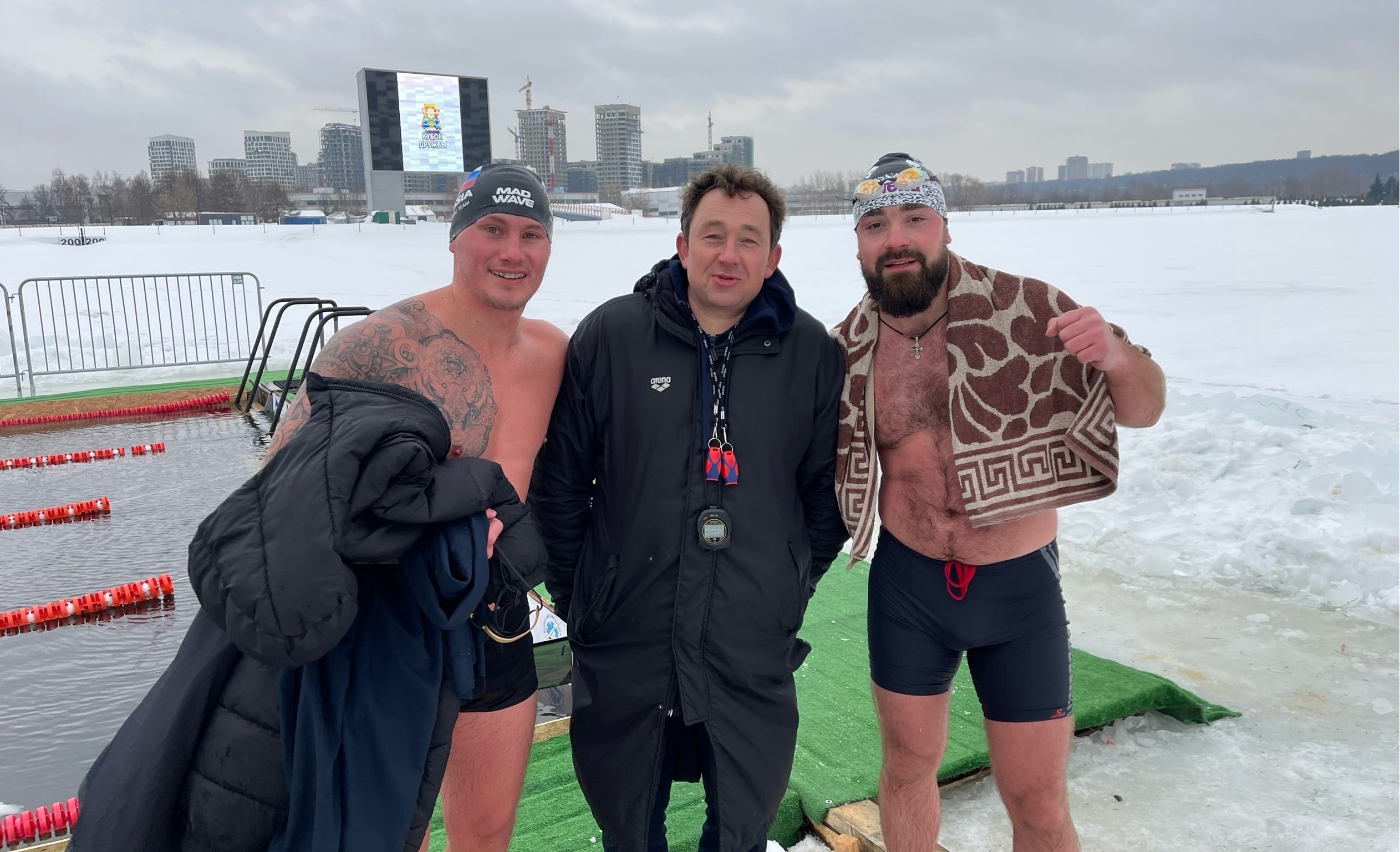 Павловопосадские «моржи» завоевали пять медалей на соревнованиях по зимнему плаванию