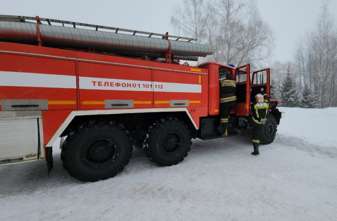 Дознаватели выясняют обстоятельства трагического пожара в деревне Кузяево