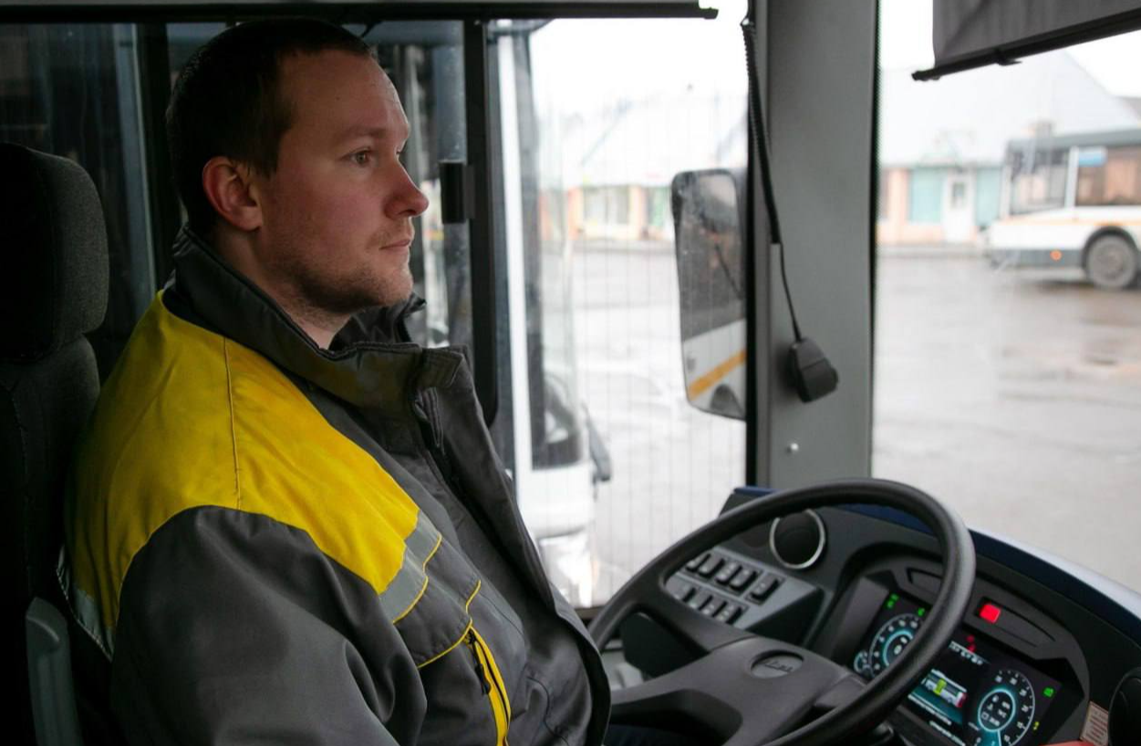 Водители могут пройти бесплатное обучение на управление автобусом