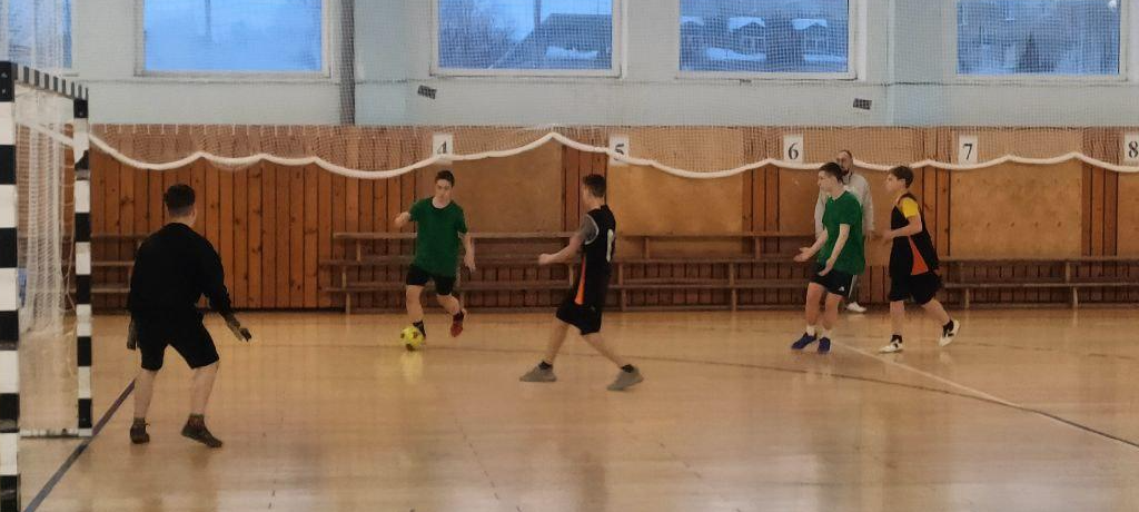 День православной молодежи в Серебряных Прудах отметили футбольным матчем