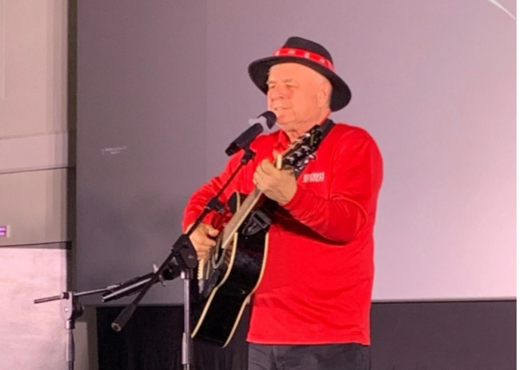 Знаменитый исполнитель Григорий Гладков выступит на фестивале дворовой песни в Быково