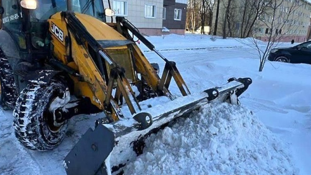 Порядка 14 тыс специалистов боролись с последствиями снегопада в Подмосковье