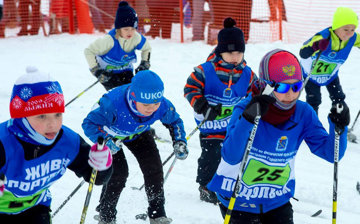 Лыжные соревнования памяти Героя России Александра Монетова проходят в Дубровицах