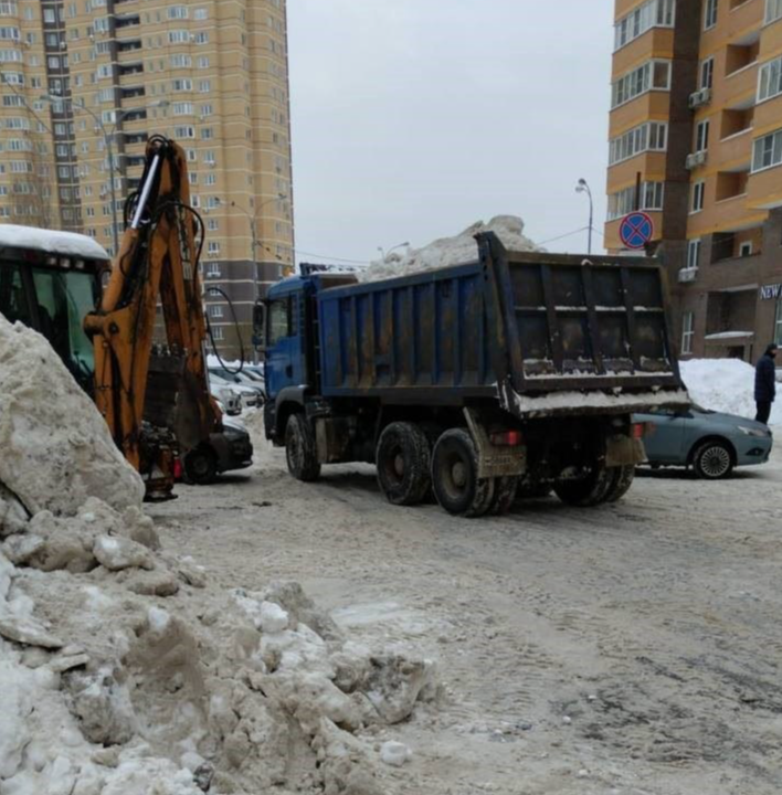 Более 70 дворов Долгопрудного очистят от снега в течение рабочего дня
