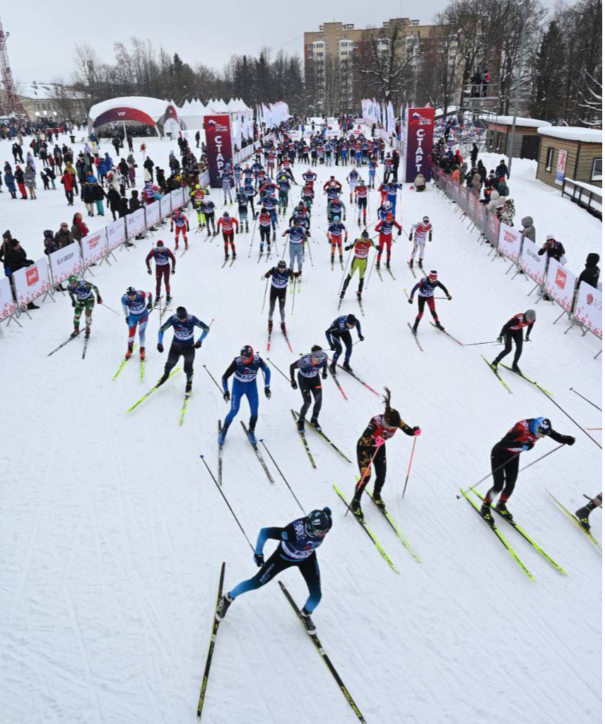 Более двух тысяч человек приняли участие в лыжной «Гонке Легкова» в Пересвете