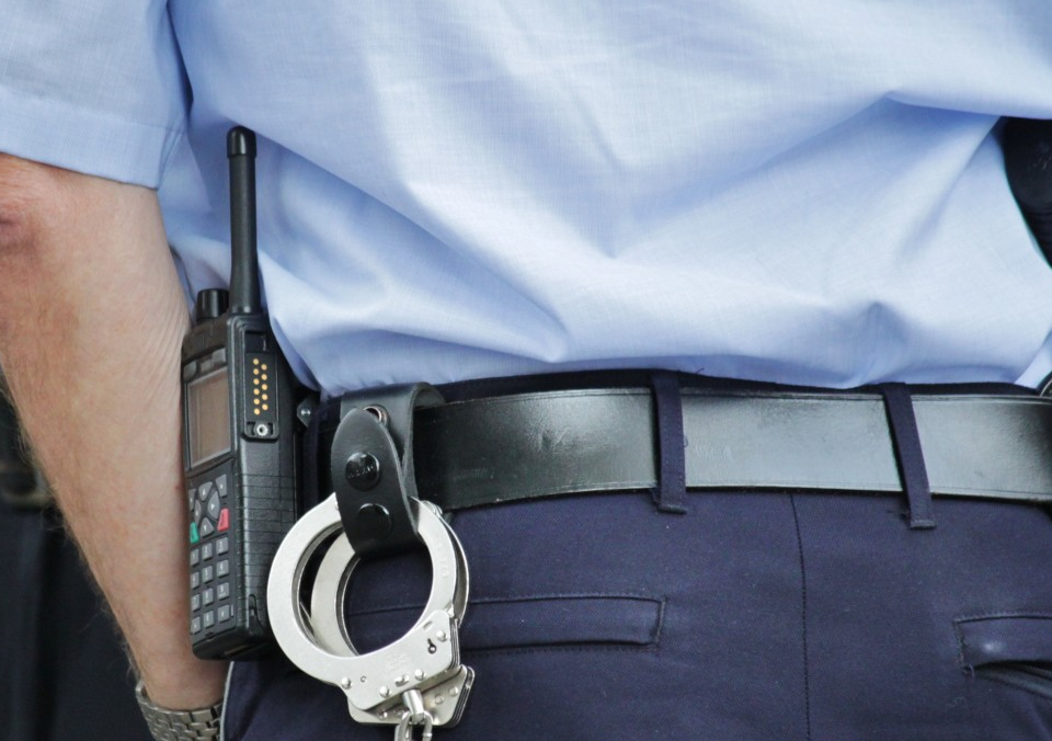 Химкинские полицейские задержали грабителя, который похитил почти 50 тысяч с банковской карты