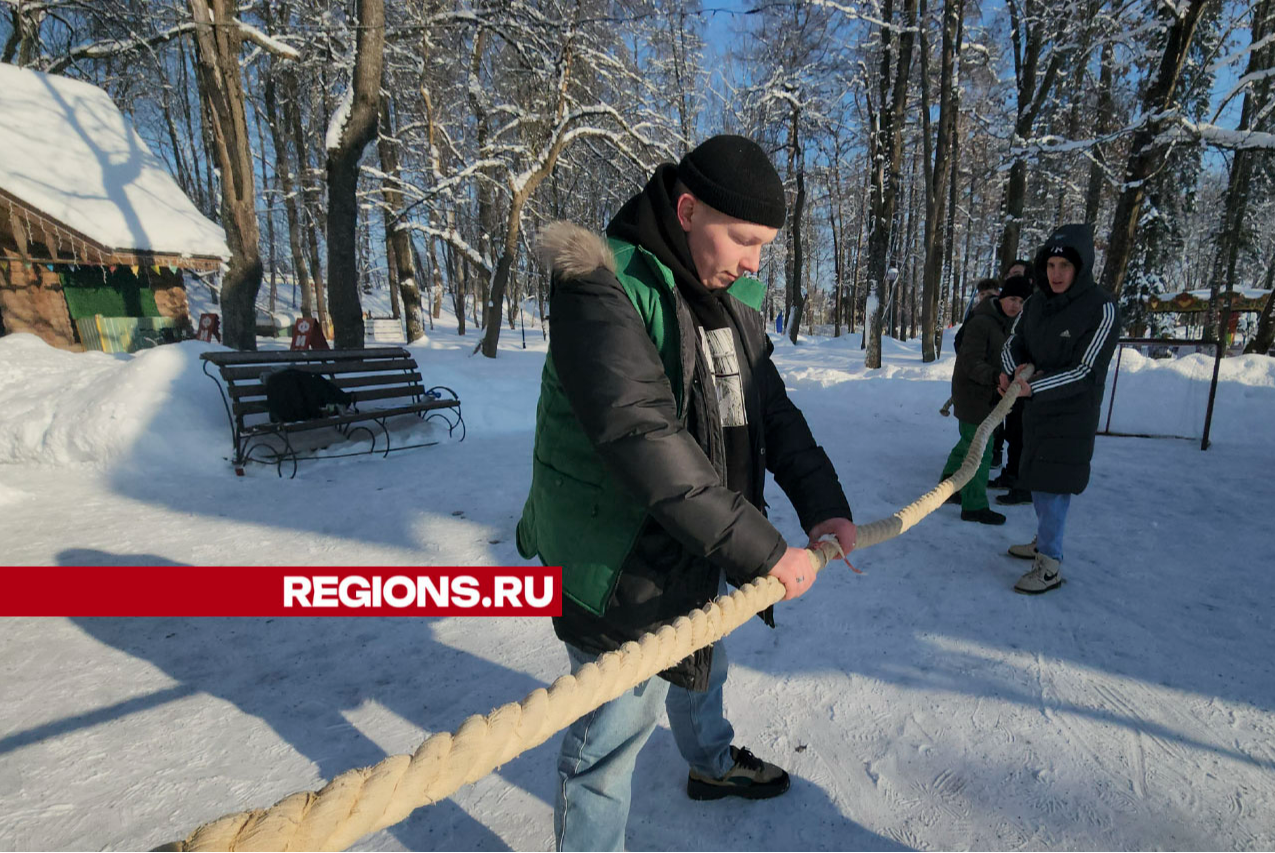 Жители Рузы мешали ложками снег, чтобы выбрать сильнейшего