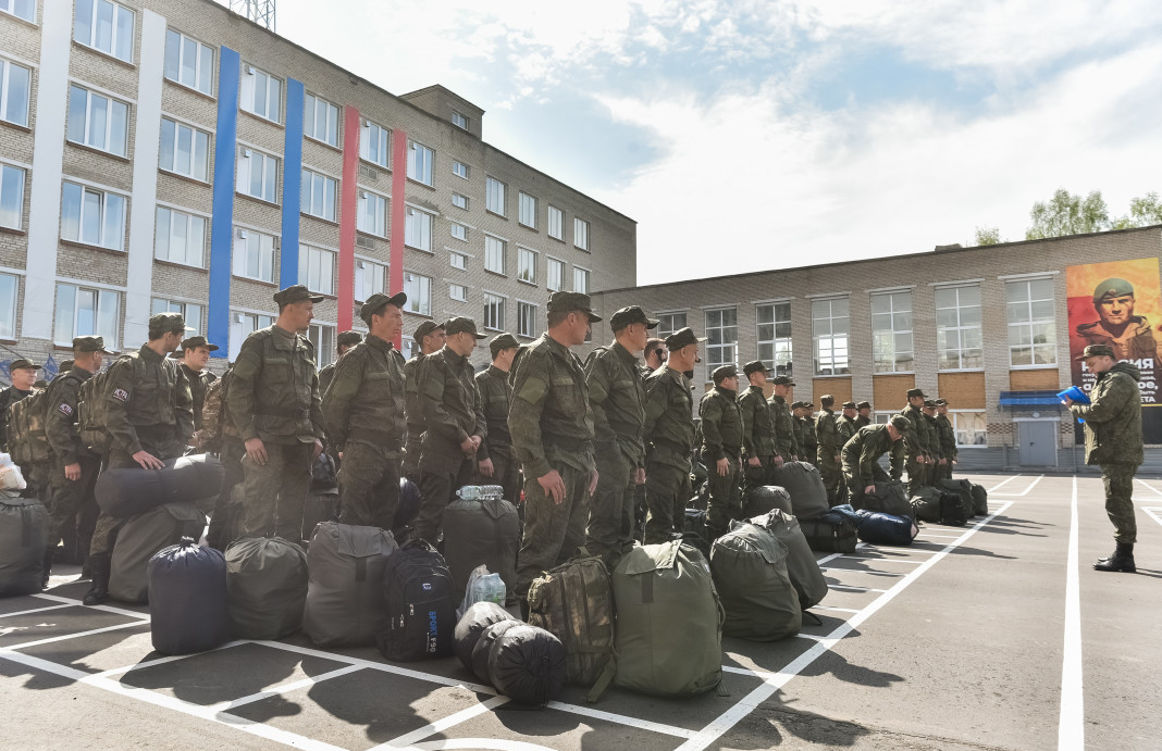 Жителей Подольска приглашают на военную службу по контракту