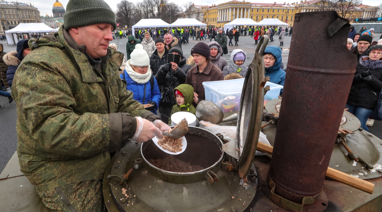 Собачьи упряжки и солдатская каша: как в Подмосковье отметят 23 февраля