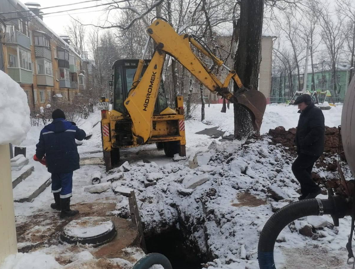 Прорыв водопровода устранили на Пионерской улице в Красноармейске