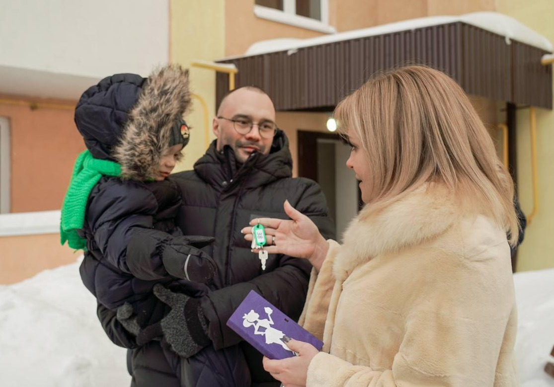 Ключи от долгожданных квартир получили 18 семей из Высоковска