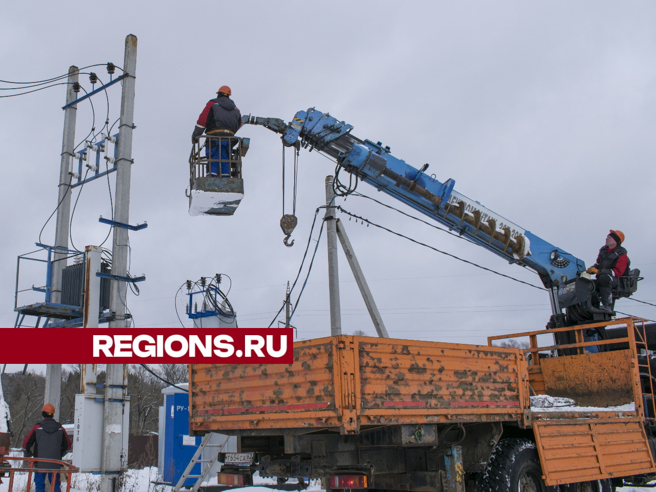 Тринадцать новых трансформаторных подстанций установили в сельских населенных пунктах округа