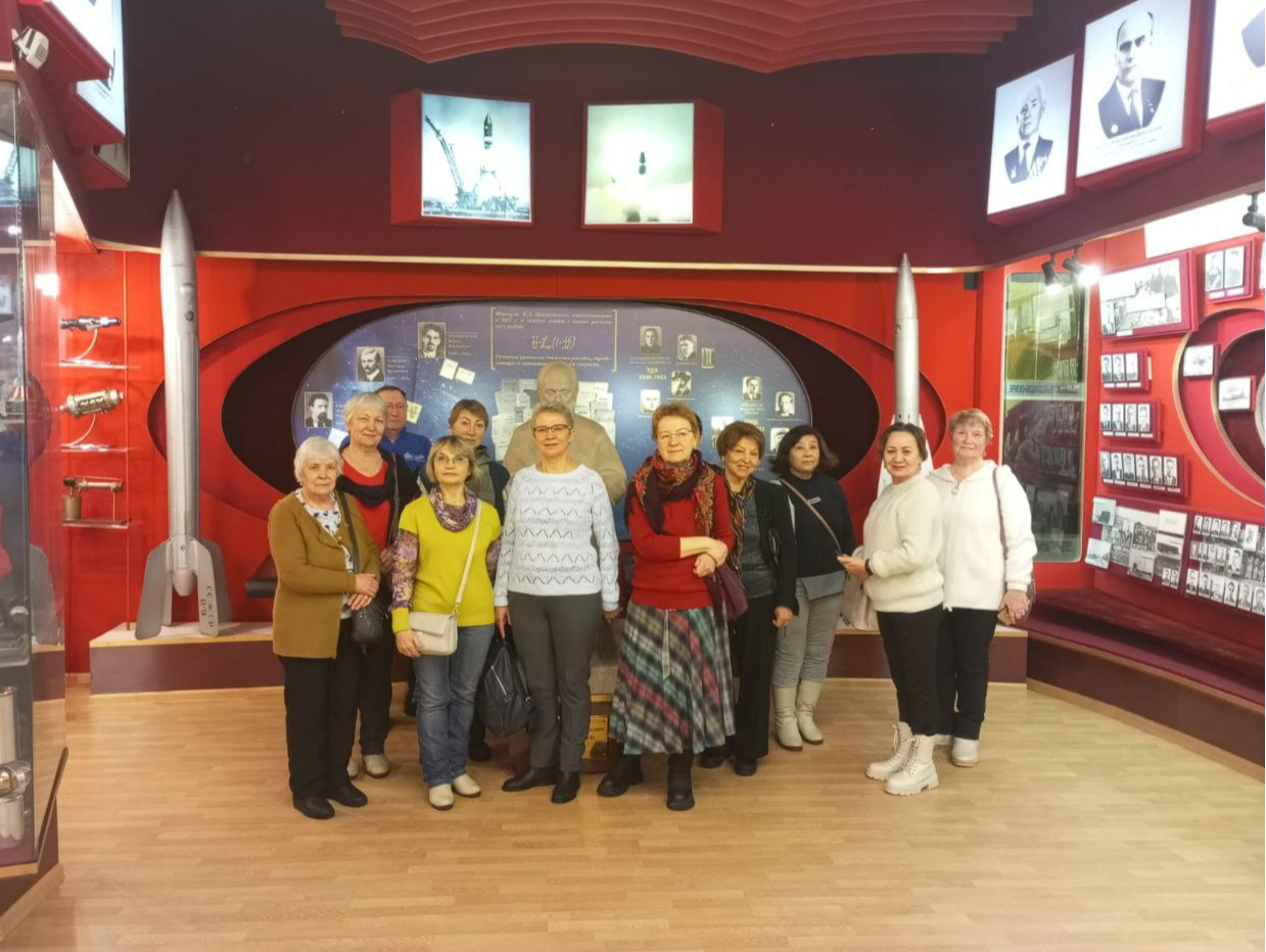 Королевские долголеты посетили музей Ракетно-космической корпорации «Энергия»