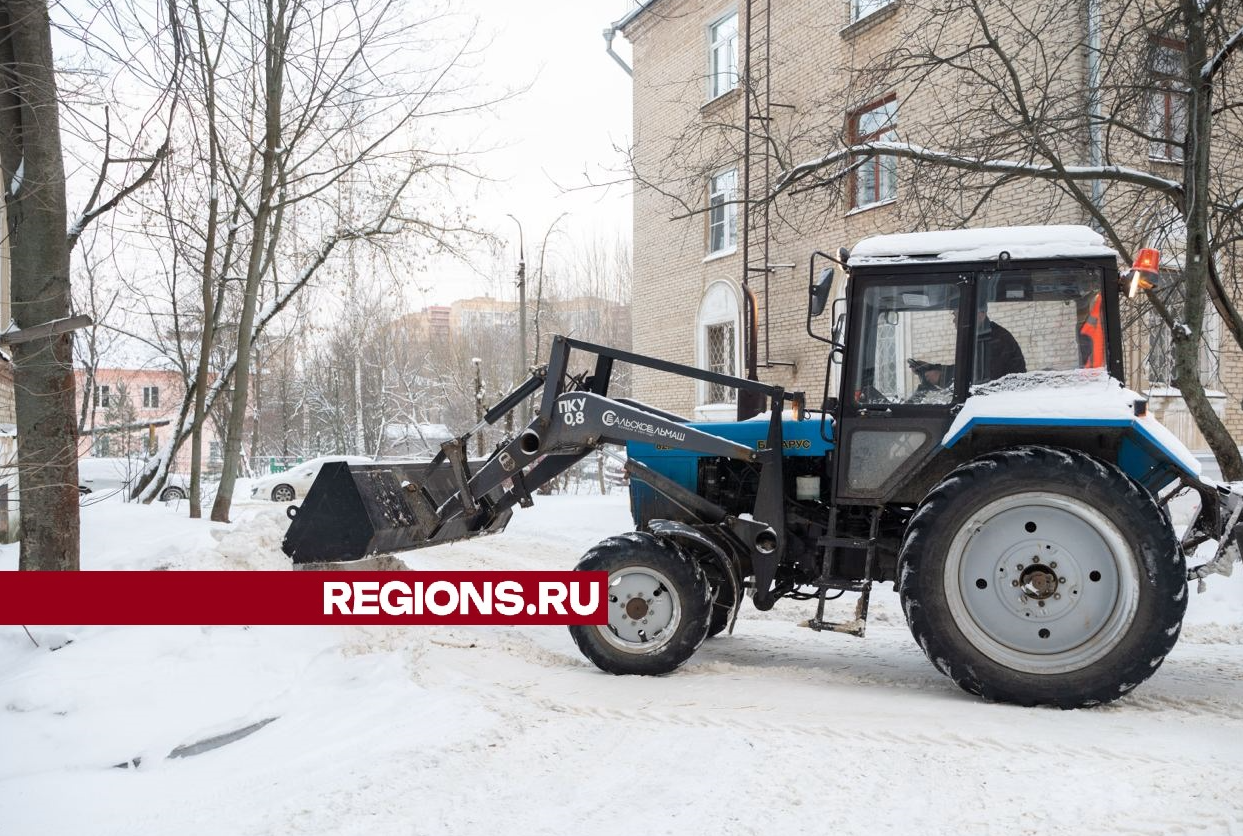 Последствия очередного циклона разгребают лыткаринские коммунальщики