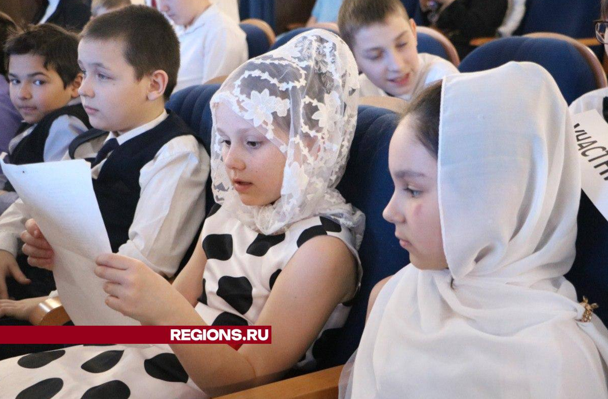 Православную молодежь округа творчески поздравили со святым праздником