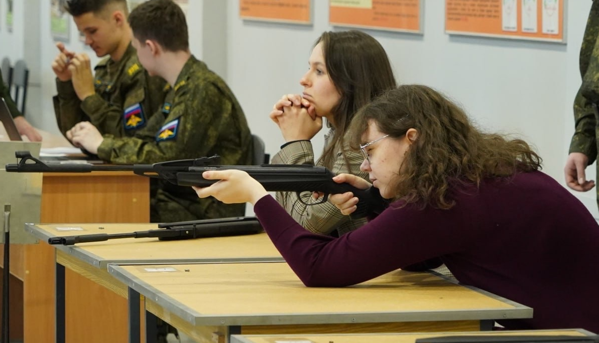 Военный учебный центр МФТИ провел соревнования на Кубок ректора по пулевой стрельбе