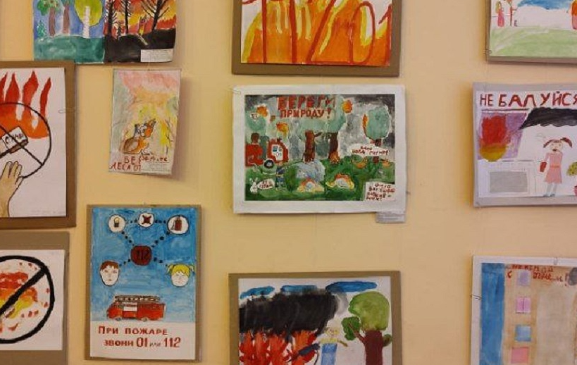 Нарисованные детьми картины борьбы с огнем представили на выставке