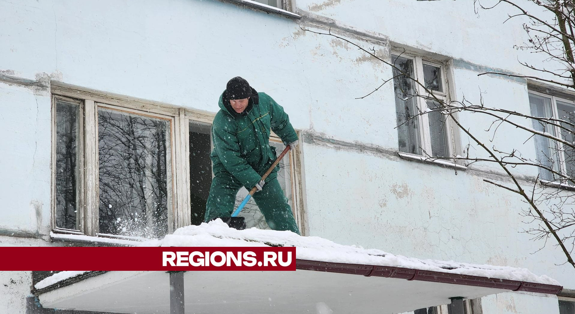 Коммунальщики расчищают Солнечногорск от снега в режиме нон-стоп