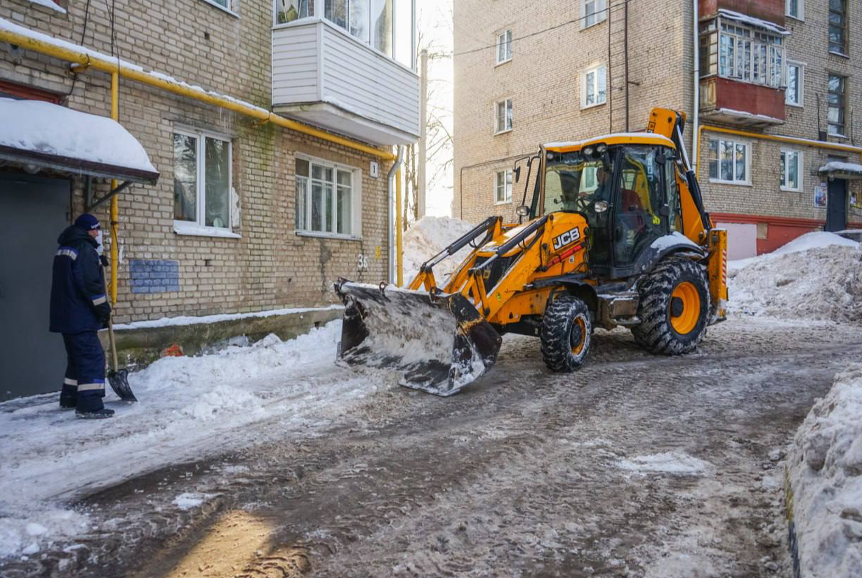 Жителям Сергиева Посада назвали адреса, по которым коммунальщики чистят  снег в четверг | REGIONS.RU / Сергиев Посад