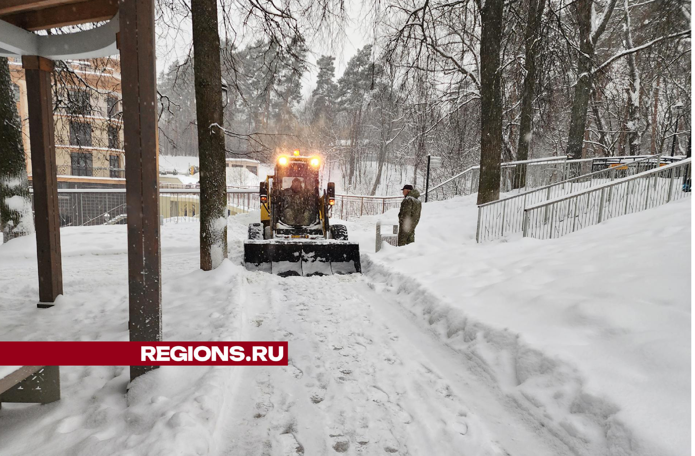 Дорожные службы переведены в усиленный режим | REGIONS.RU / Звенигород