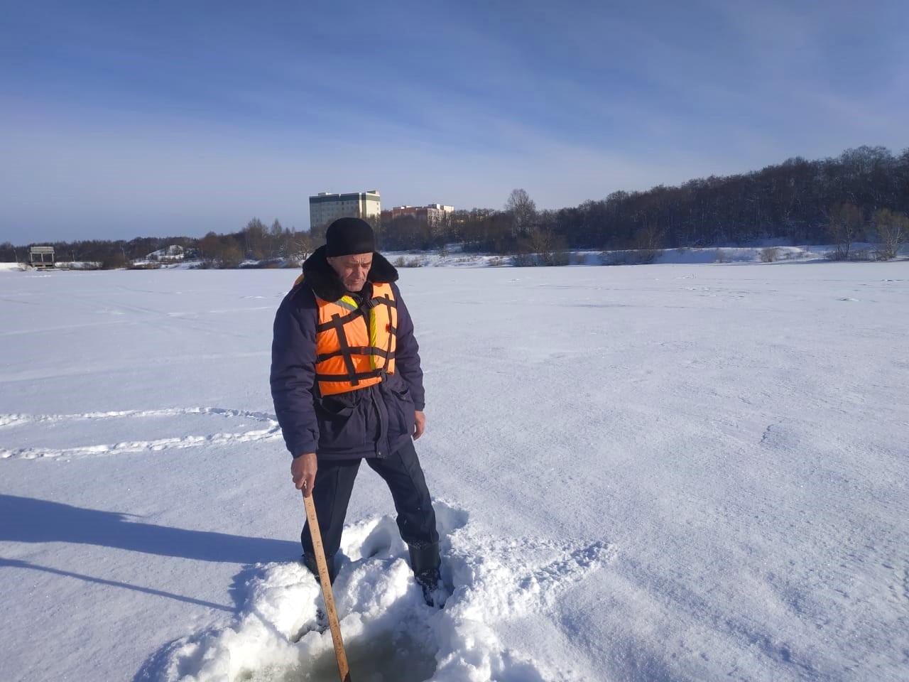 Любителям зимней рыбалки рассказали о возможных опасностях, связанных с поймой льда в феврале