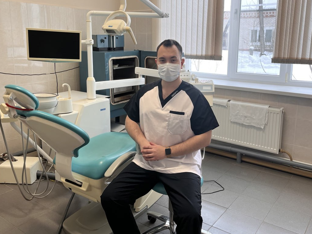 Молодой стоматолог обрел популярность у жителей Шаховской