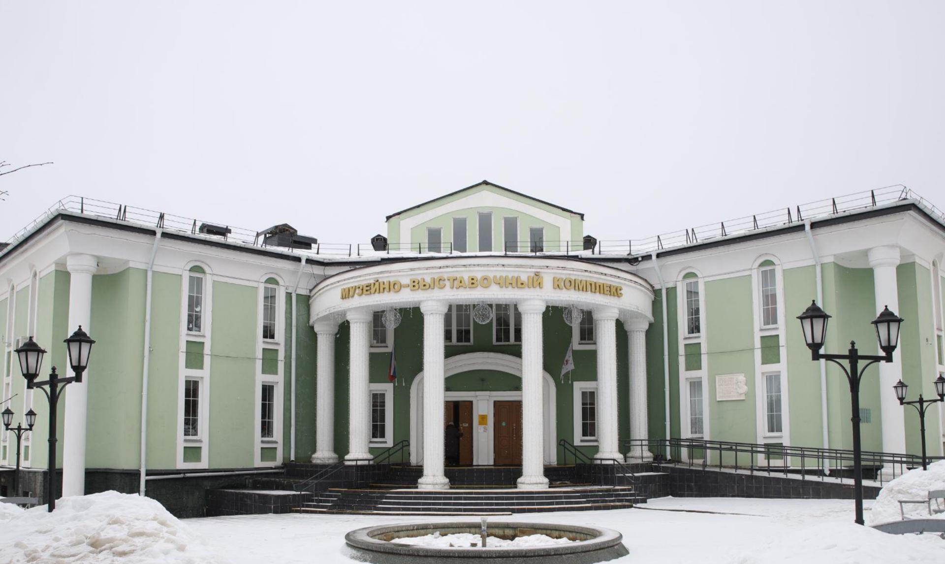 Дмитровские молодожены могут выбрать для бракосочетания подмосковные выездные площадки
