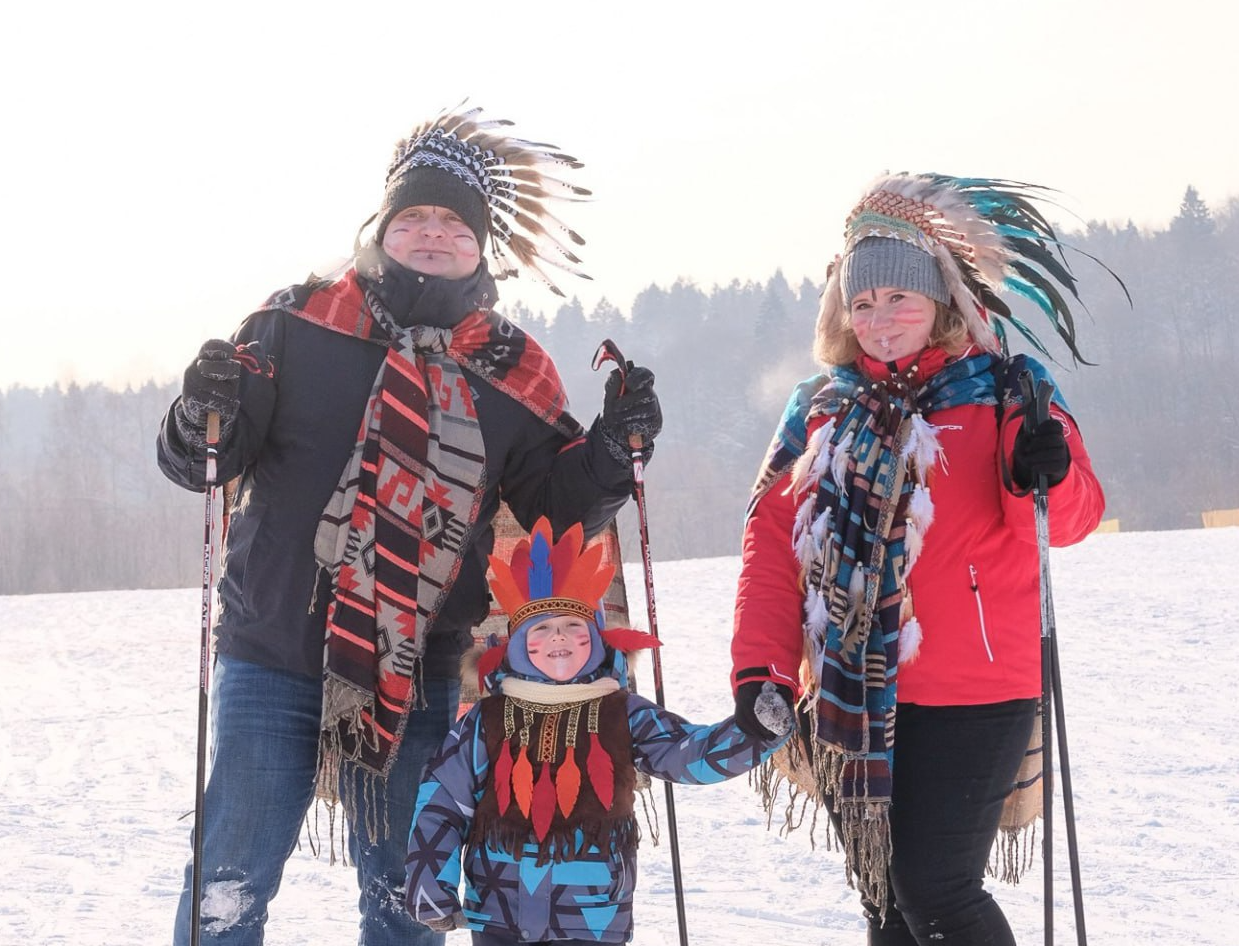 Семья из Королева стала самой спортивной и креативной на «Лыжне России 2024»