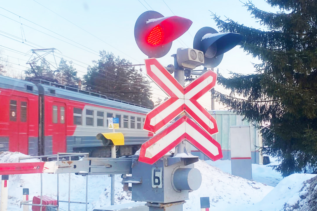Жителей информируют о временном ограничении движения через ж/д переезд в Новосидорихе