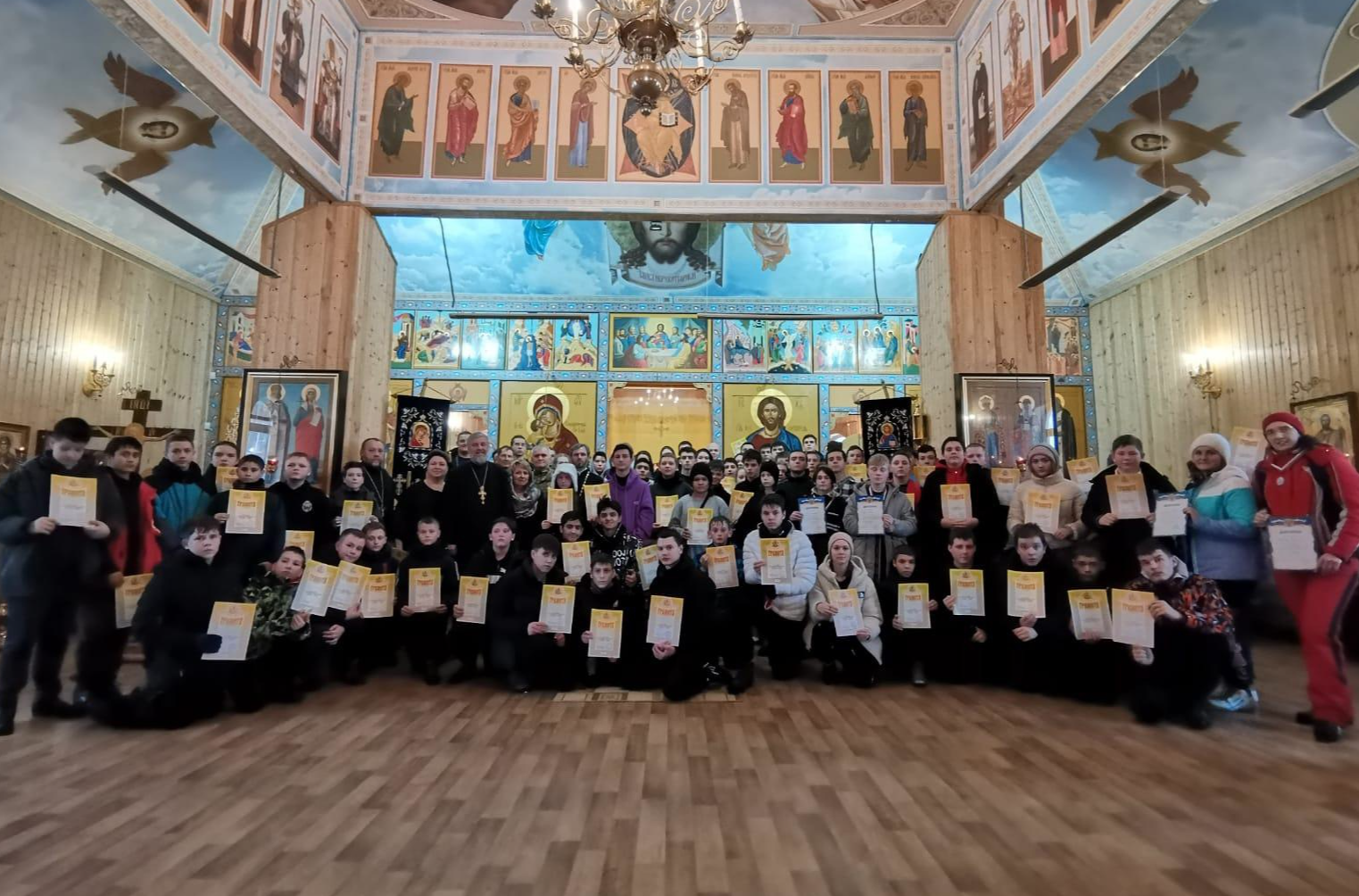 «От храма к храму, от спорта к вере»: под Дмитровом прошел лыжный переход