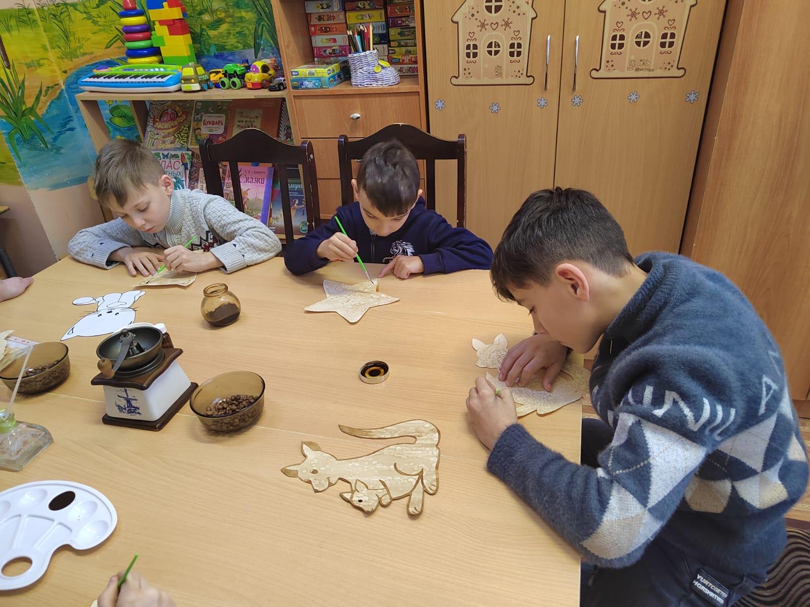 Кофейную акварель используют психологи Семейного центра «Зарайский» для занятий с детьми