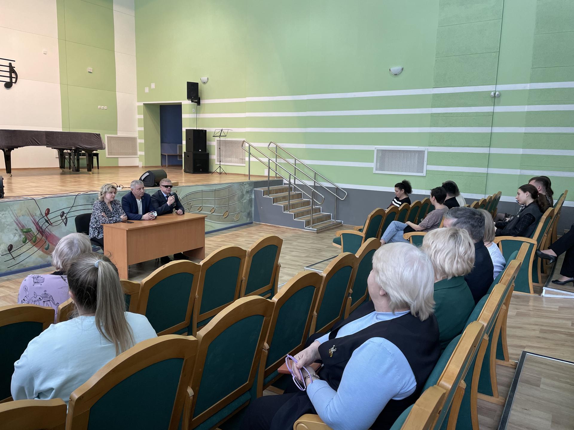 Задать вопросы о развитии городского округа и региона депутату Мособлдумы смогли жители Волоколамска