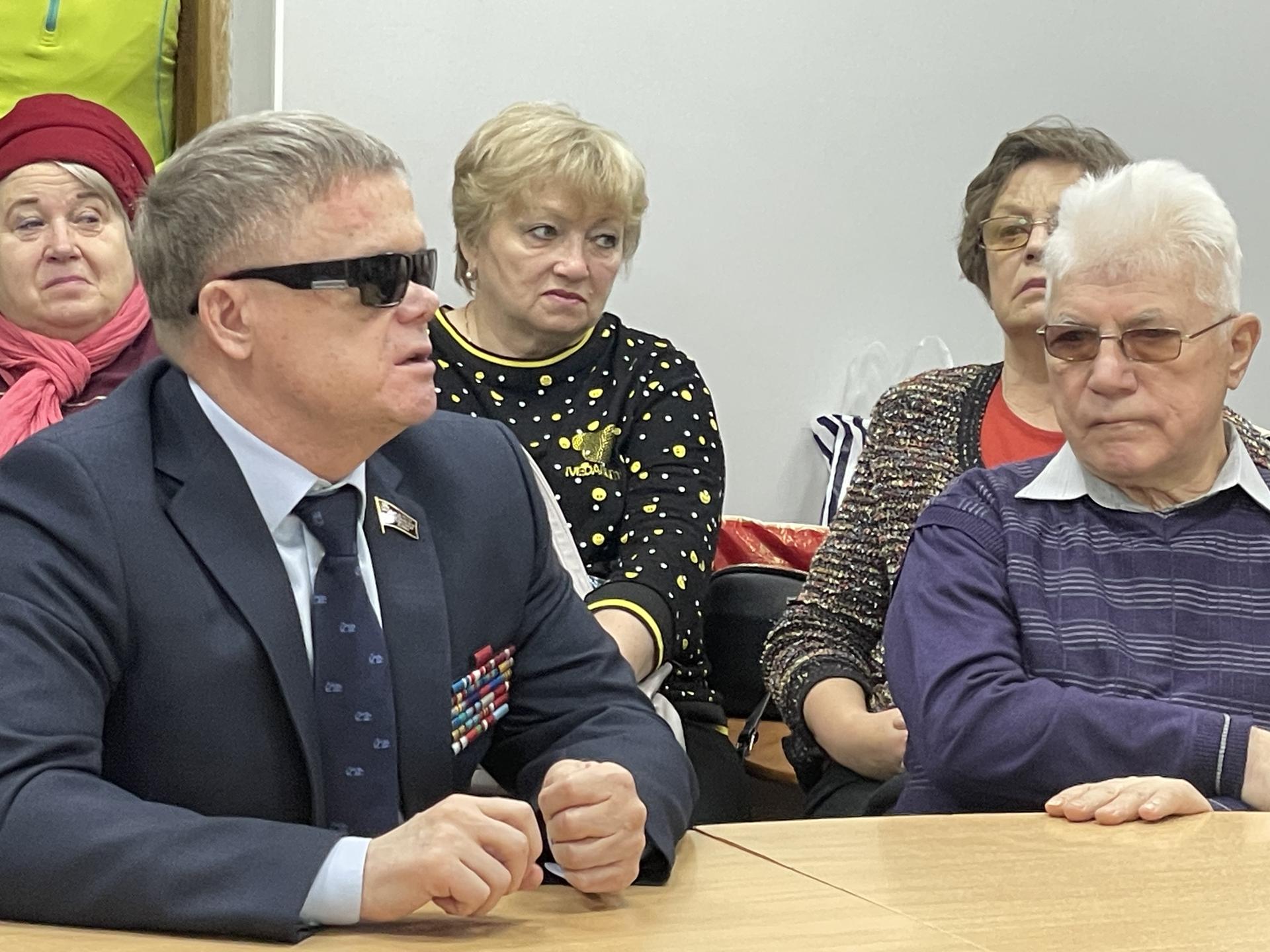 Депутат Мособлдумы обсудил с ветеранами и долголетами из Рузы главные вопросы округа