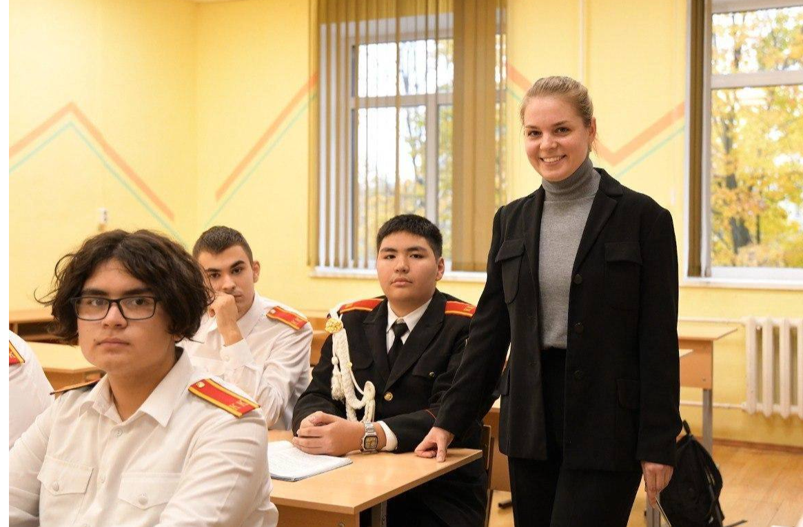 Двадцать пять молодых педагогов придут работать в школы Дмитровского округа первого сентября