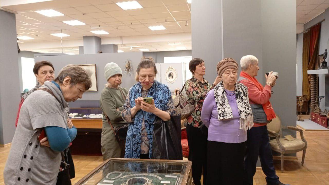 Пенсионеры могут бесплатно посещать исторические места Подмосковья