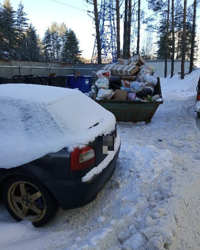 В Раменском решен вопрос с вывозом мусора во дворе домов № 20 и № 22 на улице Высоковольтной