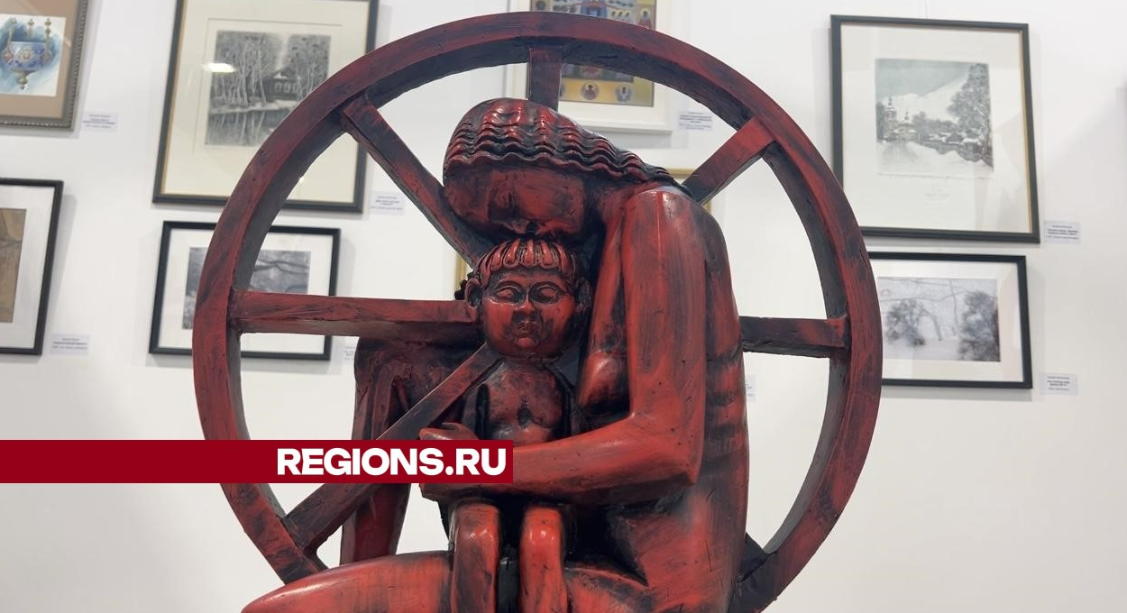 Свыше 100 картин, посвященных подвигу русского солдата, представлены на выставке в Химках