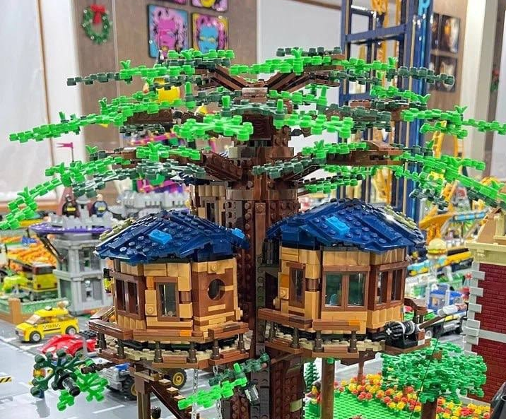 На каникулах школьников пригласили посетить самый большой в регионе музей LEGO