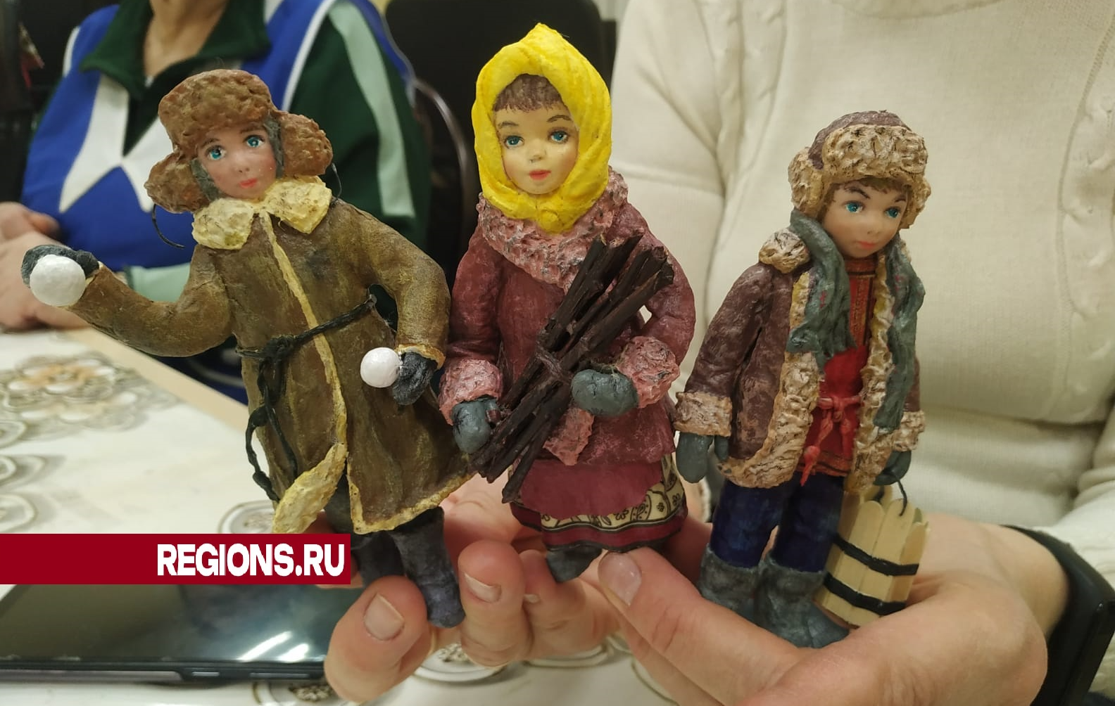 В реутовском МВЦ выставлено более 200 работ участников клуба «Активное долголетие»