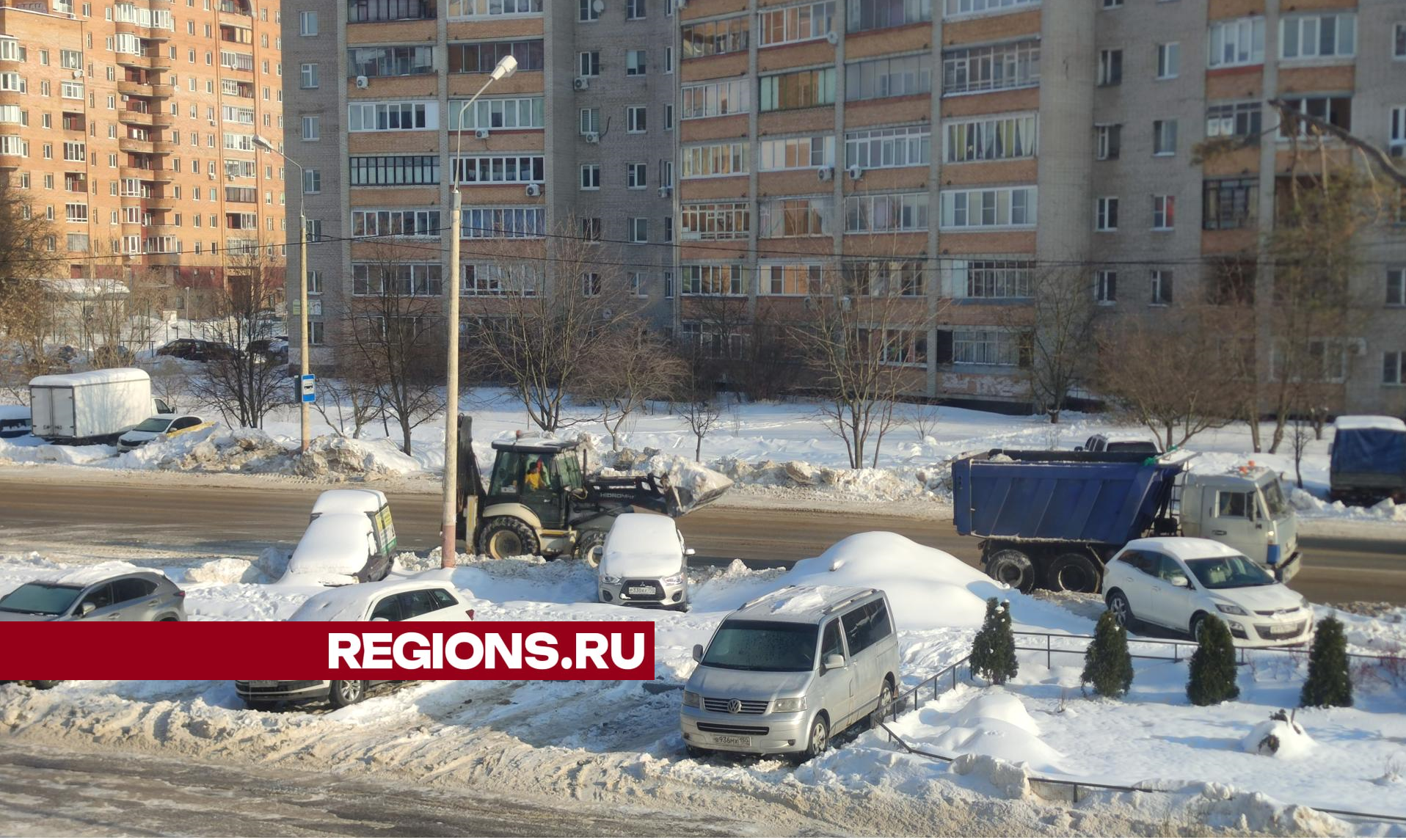 Коммунальщики очистили от снега улицу Вернова в Дубне