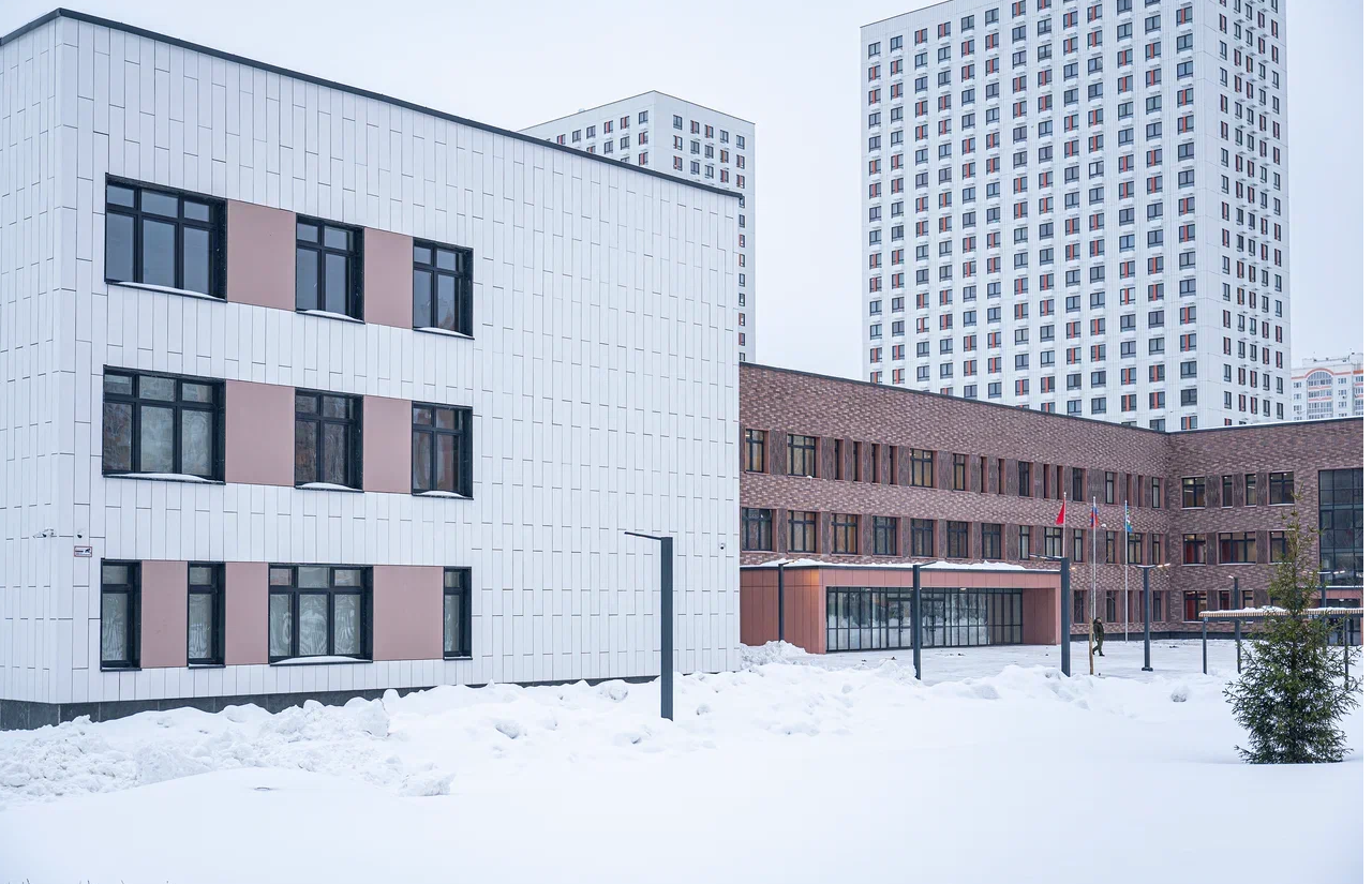 Новая, современная школа открылась в Ленинском округе Подмосковья