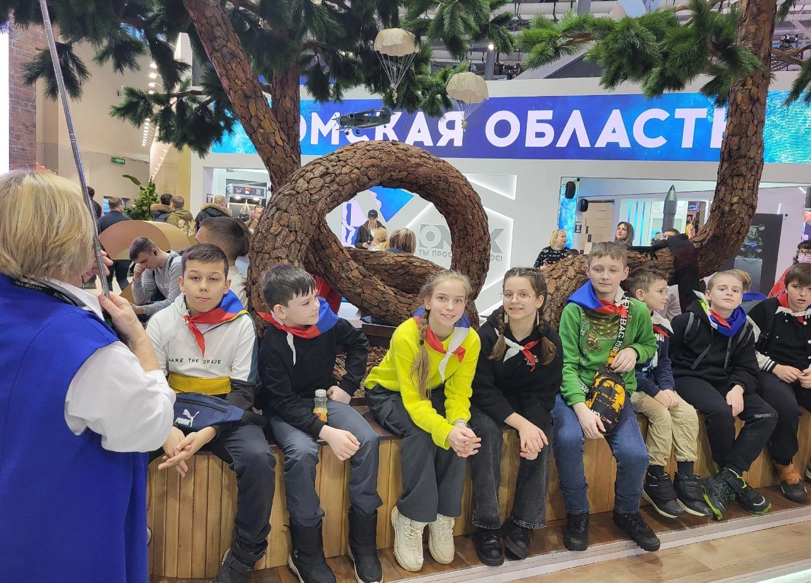 Интерактивные панно и тоннель-коллайдер: школьники получили массу впечатлений от выставки «Россия»