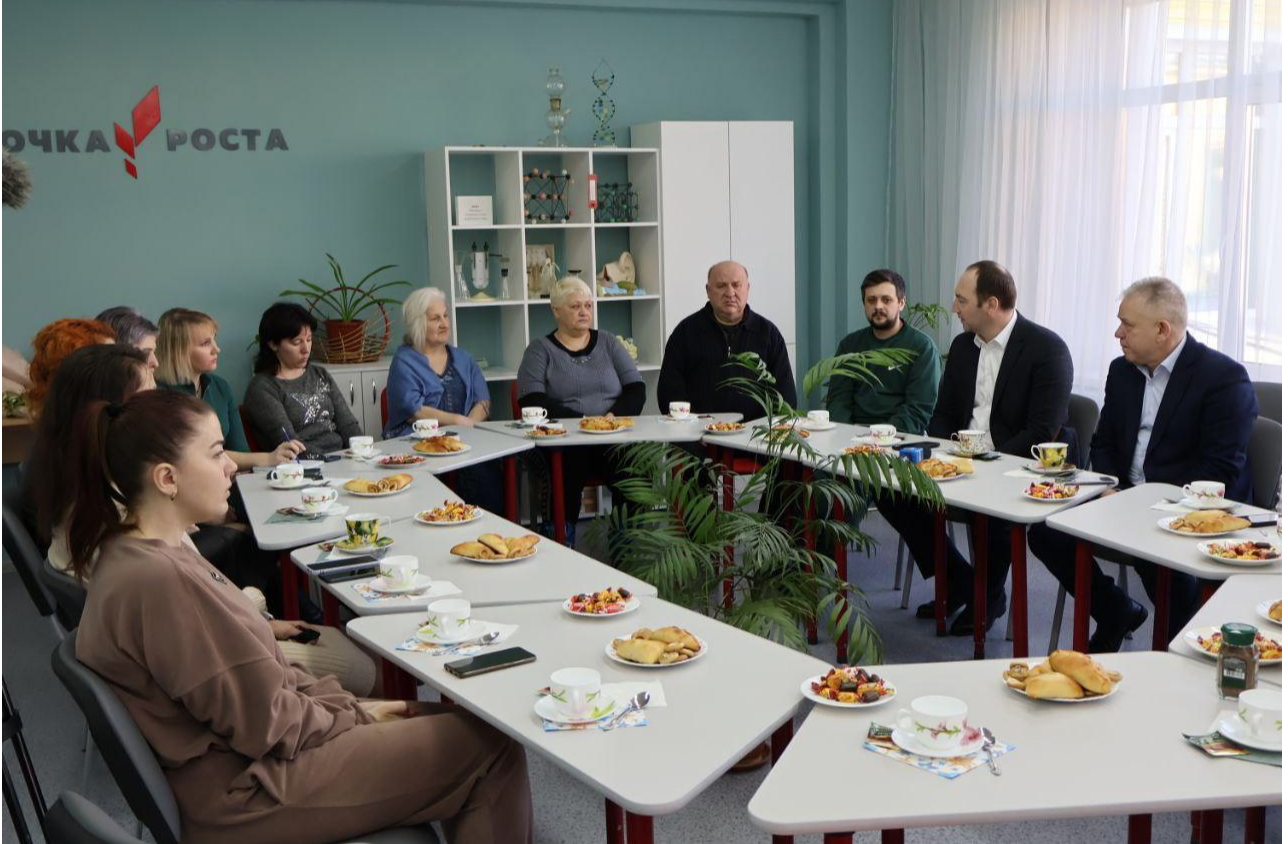 Необходимую помощь обсудили с родственниками участников СВО в Ивановском