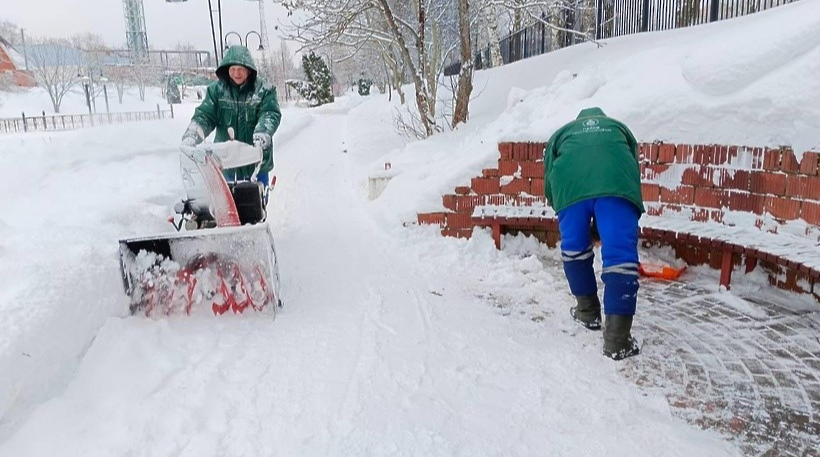 Более 30 тысяч кубометров снега вывезли из парков за неделю