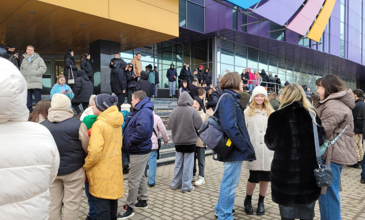 Посетителей ТЦ «Карнавал» в Чехове эвакуировали по сигналу тревоги