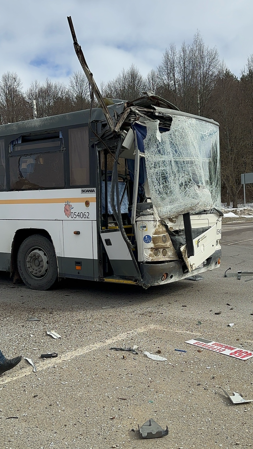 Рейсовый автобус с пассажирами, грузовик и легковушка попали в ДТП под Пущино