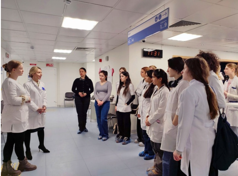 Экскурсию для студентов медколледжей провела Одинцовская областная больница