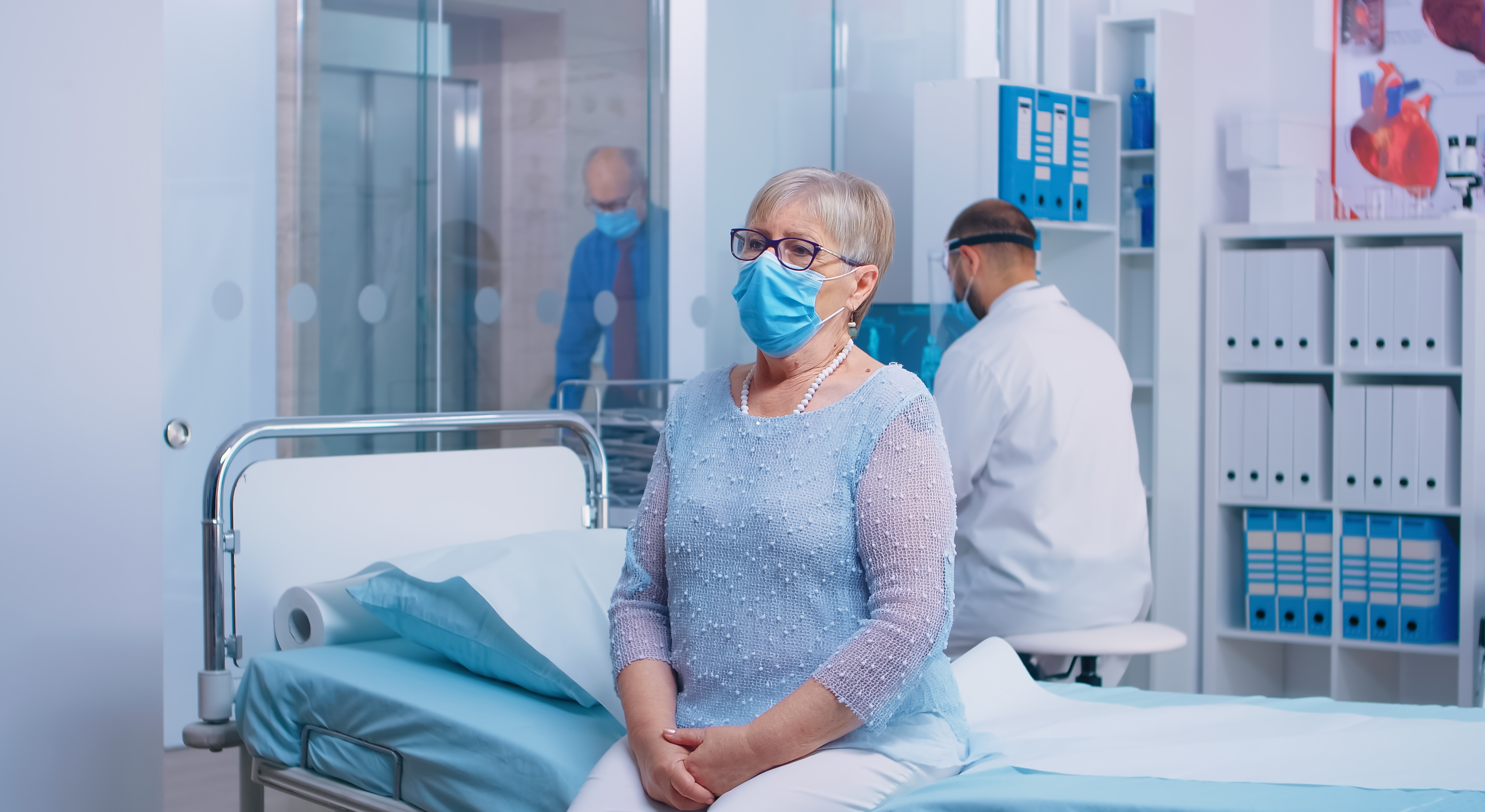 Администрация Раменской больницы уволила санитарку за грубое обращение с пациенткой