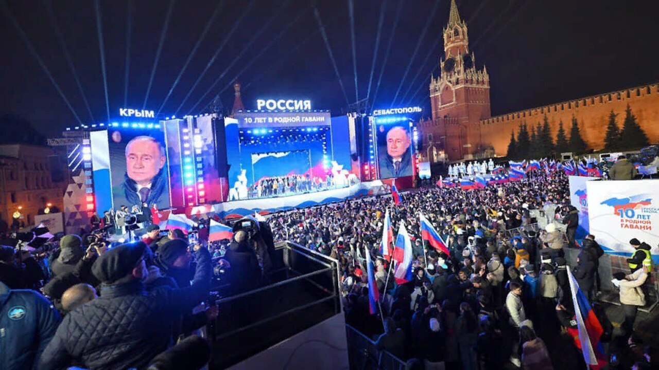 Единство и радость: королевцы присоединились к митингу на Красной площади по случаю десятилетия воссоединения с Крымом