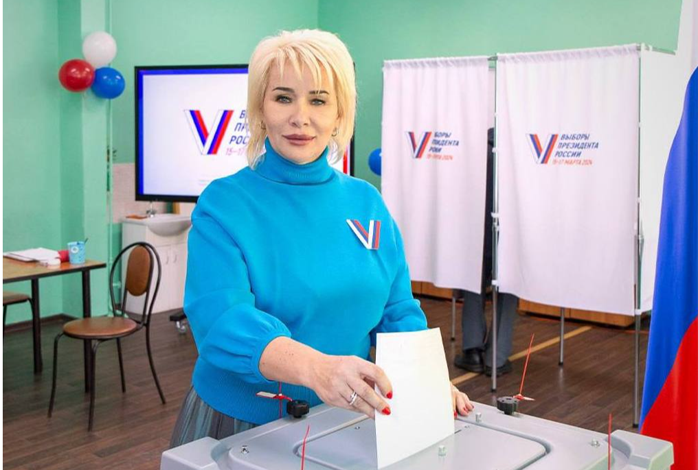 Глава Электростали проголосовала на выборах Президента России